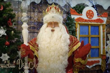 Россия: Волонтеры-волшебники Россия: Волонтеры-волшебники